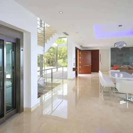 Chalet En Altea